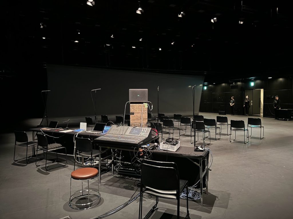 辿り着いたうねりと、遠回りの巡礼 (Nuthmique+Miyu Hosoi)